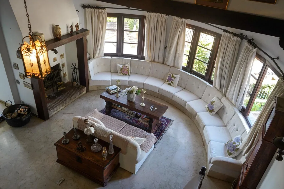 dd06f43d-f93d-4666-ad53-7a39fe5ed582