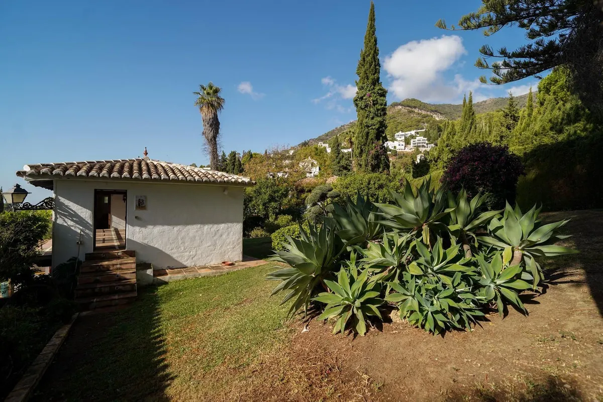 e41c320f-2b37-4e04-8a4b-01bb634de4b9