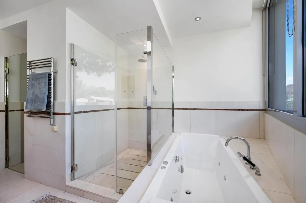 532c418c-dca4-4b27-9e23-21df1287ea50