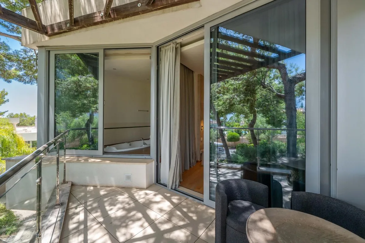 ea351c68-fdc5-4945-8083-d4cb754fc8e1