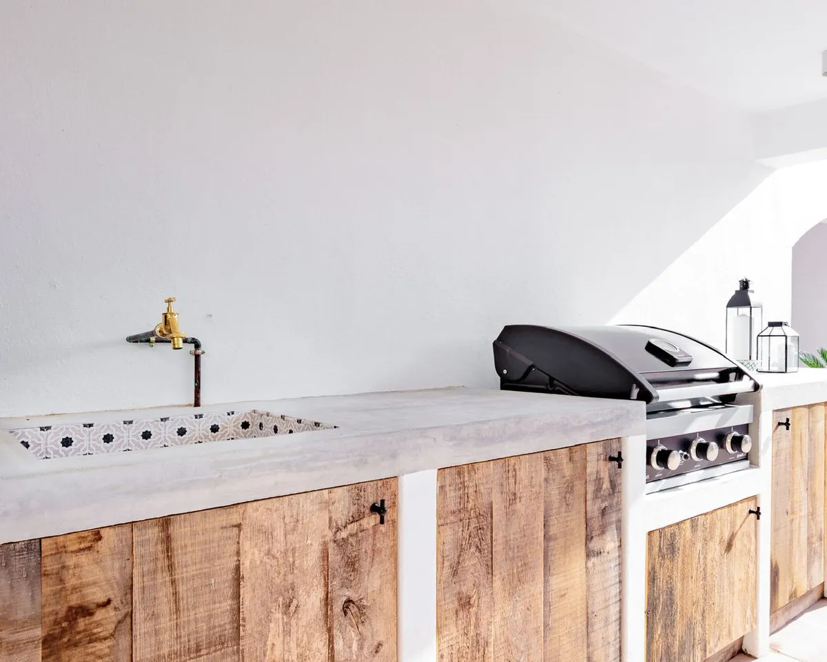 185c6b0c-0816-4282-8941-02f195d49829