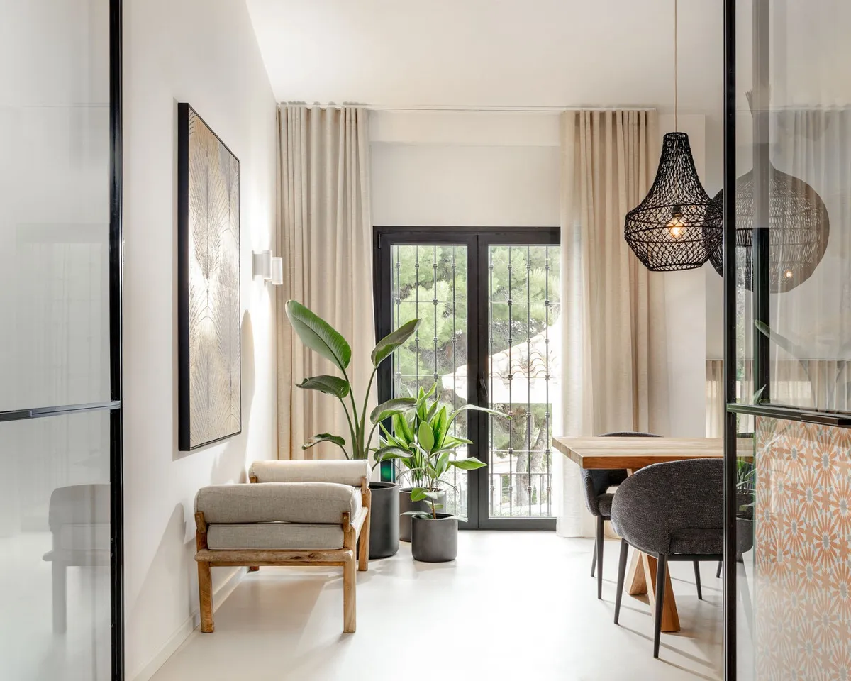 379f6b47-1d12-4c48-a8ee-b21dc4b306f1