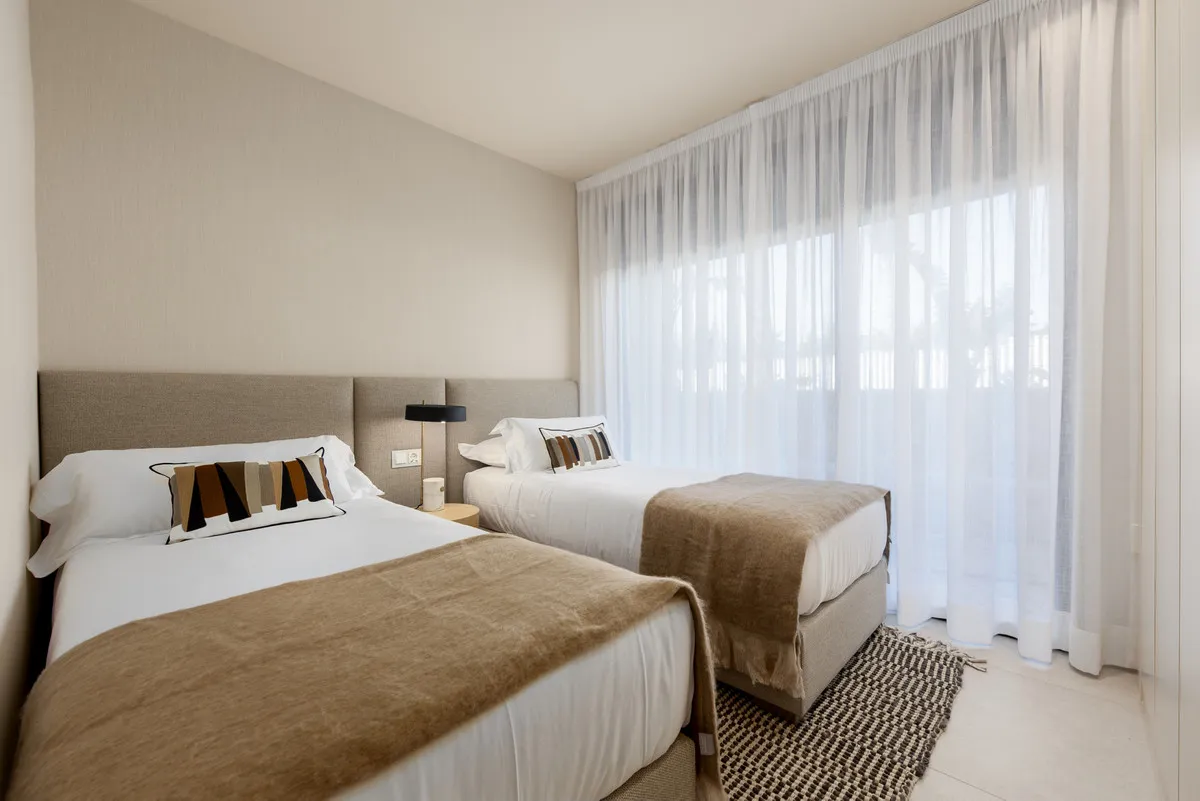 cf98d6c9-6f6b-4845-97d2-f9b2e8bb38b2