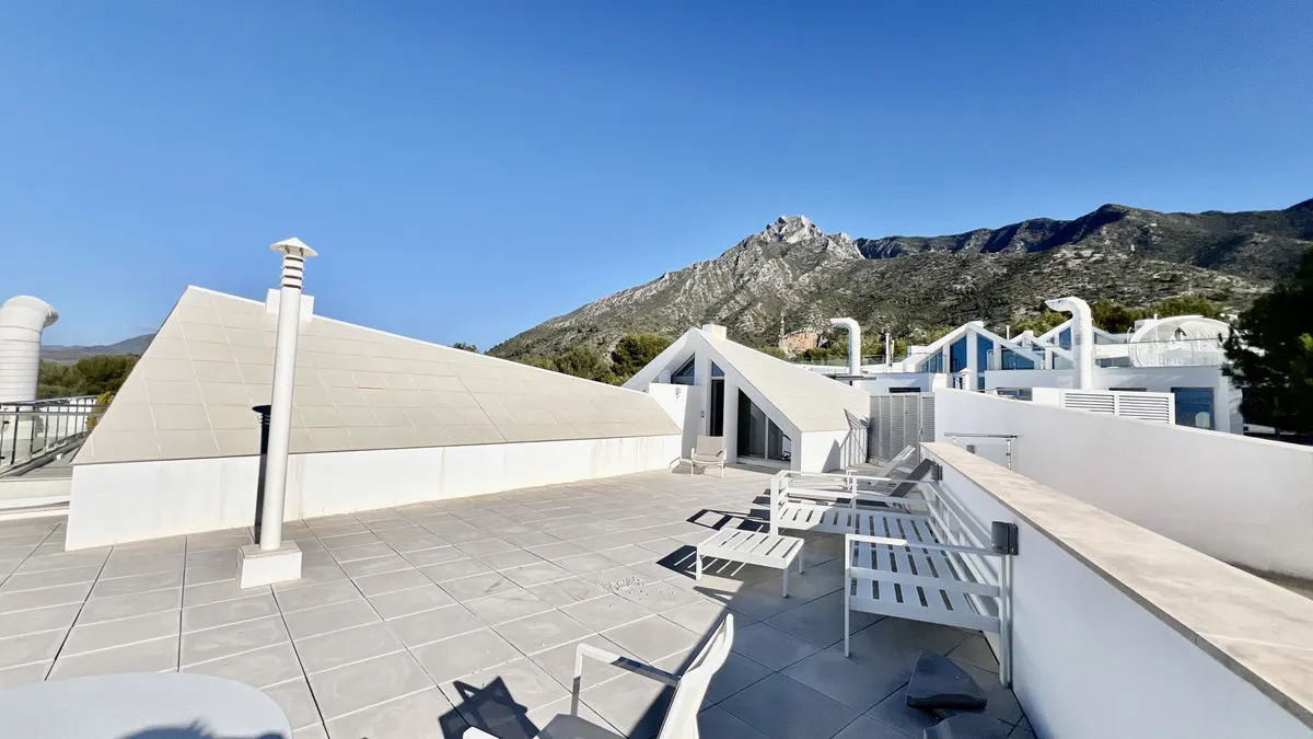 9e54c5de-0c5d-4057-87e7-8dd1bb303f5e