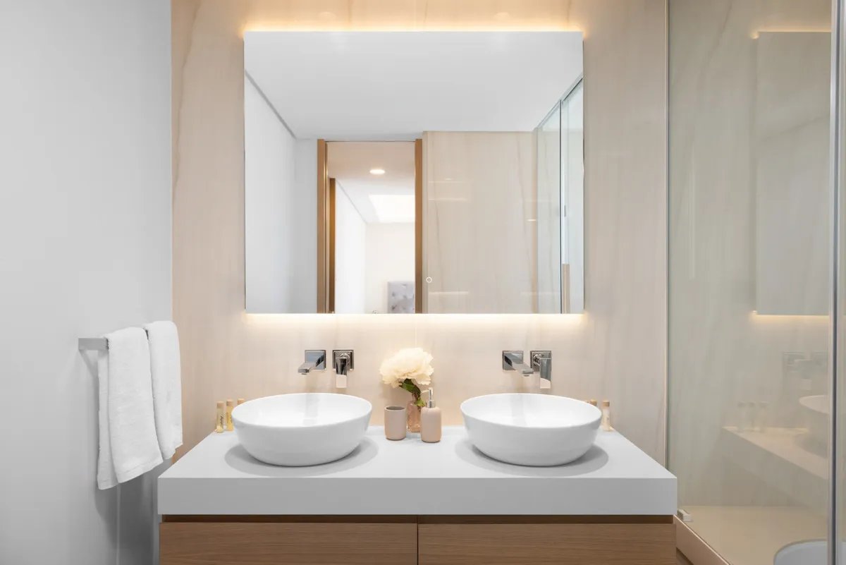 b553cc1d-6b64-4389-b35f-feab2b4a1375