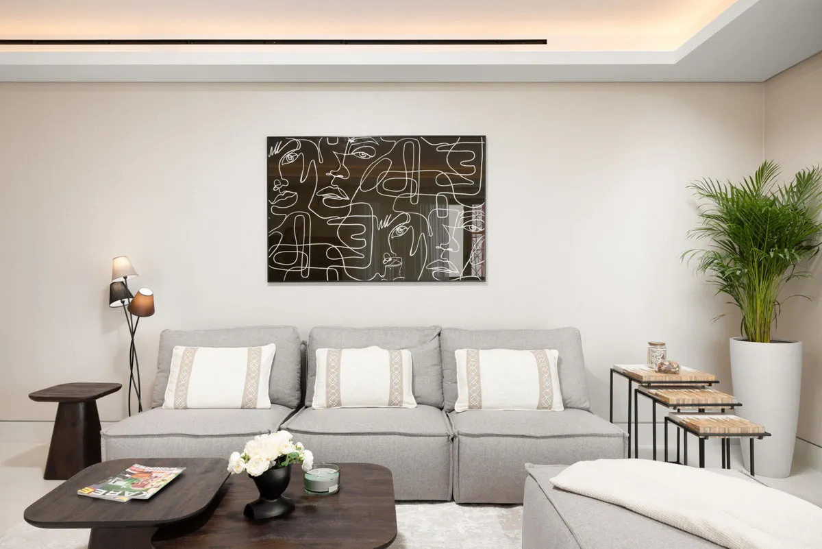 d2aa8ff1-1d30-4a43-961a-03a2ea670320