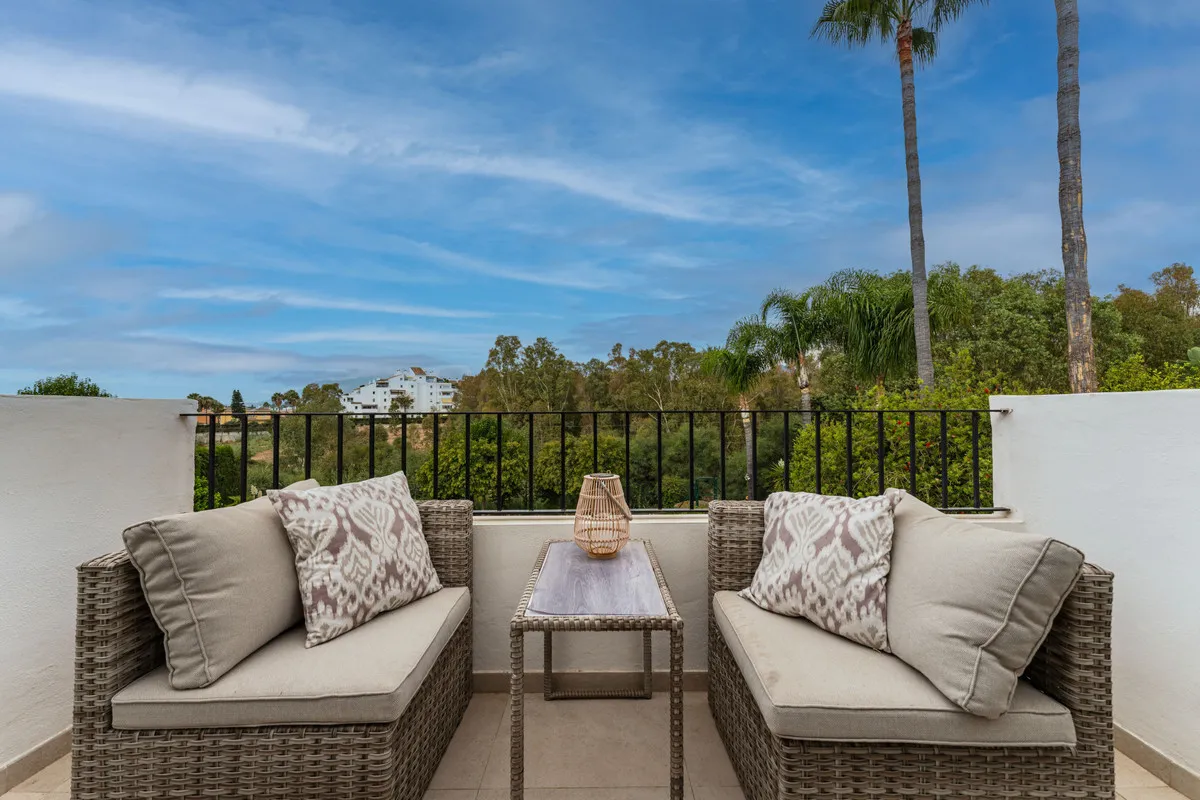 217e01f4-6dfe-4fd5-b2e3-b0bf77080f90