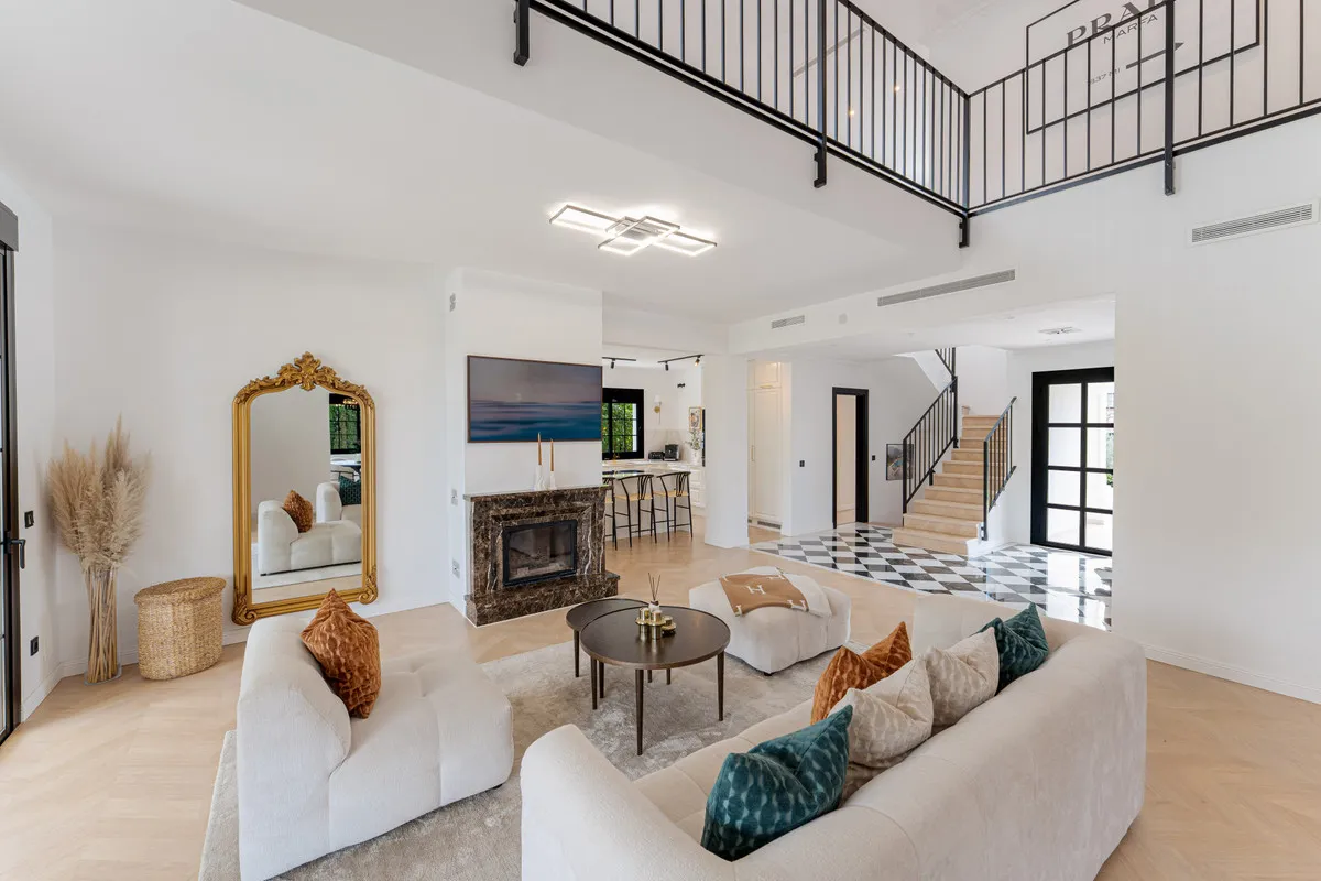 32a2821f-3a59-4fd2-8f8c-f7ca0beb4628