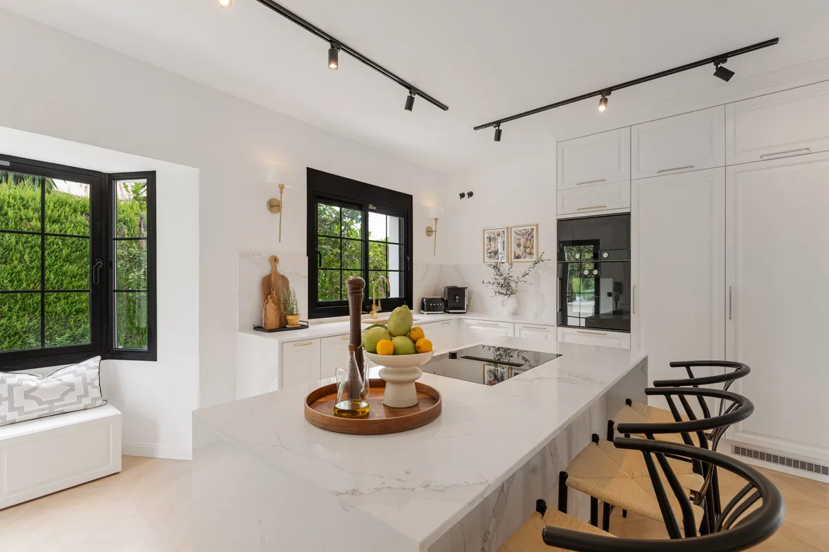 5afc4637-b16b-4f35-b73e-5efca84fe120