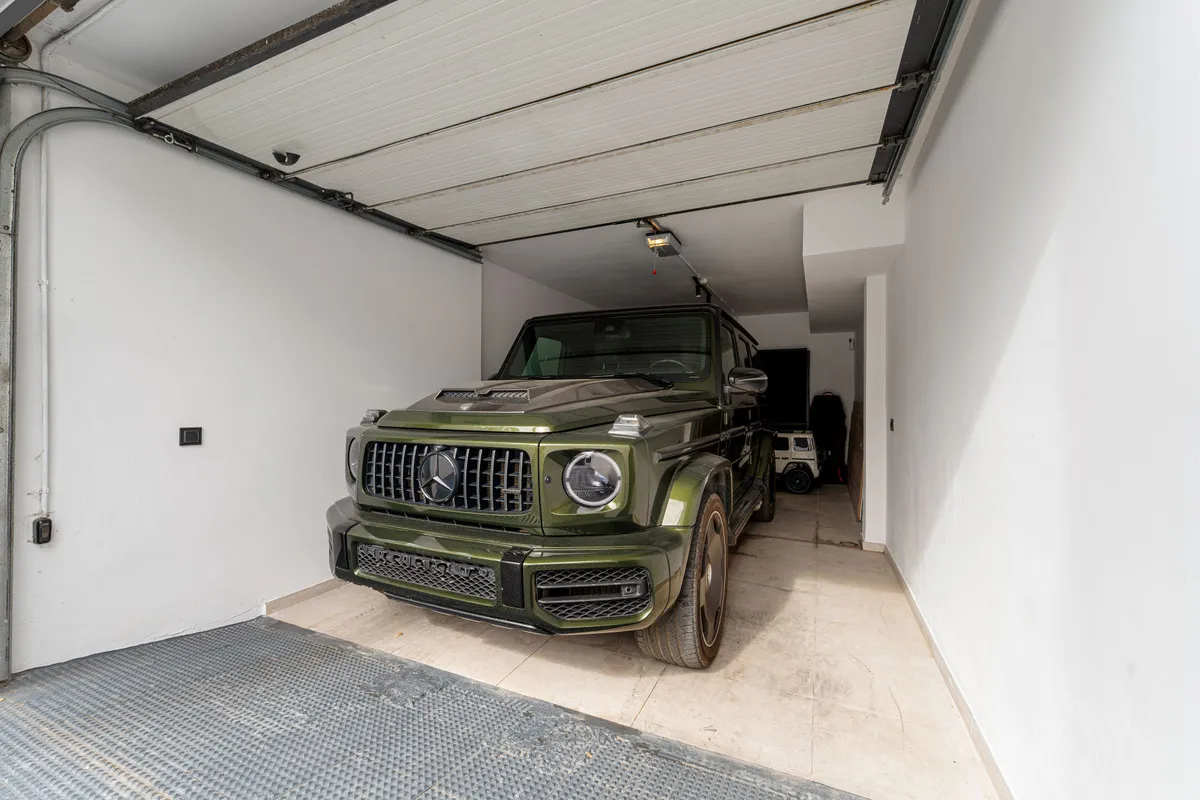 adb914f9-bc60-4c62-a337-2559791d902a