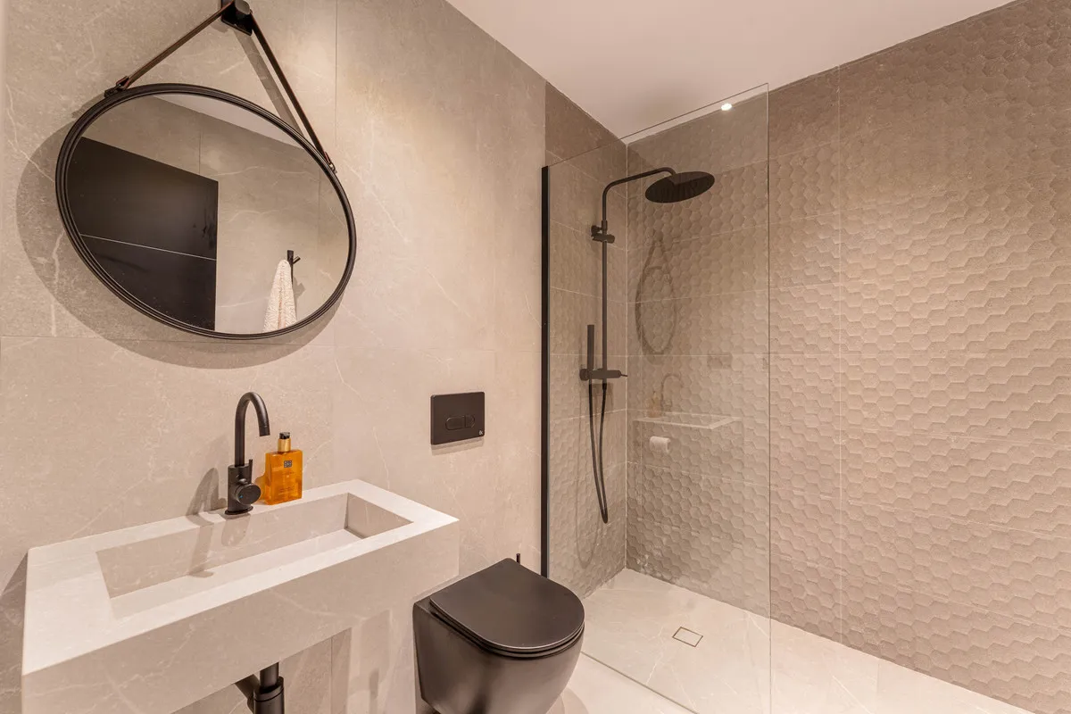 af9b1cd1-89d3-46fa-8ae1-3b3ca315dee8