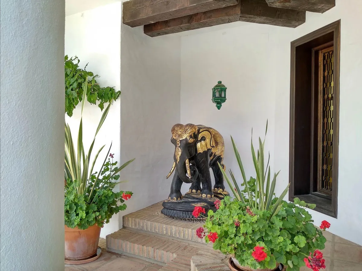 1f3325f0-886b-40ed-b3fa-c78a22982a1d