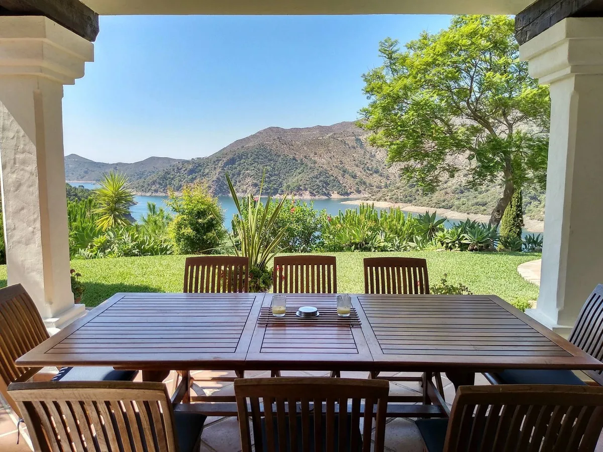 90ab3cb6-5192-4e26-829c-52eedb48c718