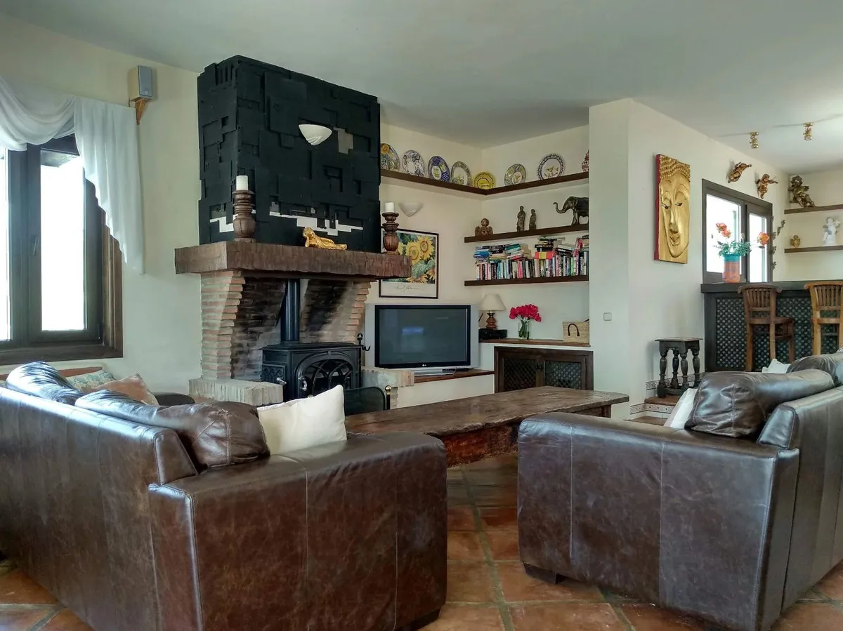 e3ae950e-84fa-42ca-982c-a94f855b7588