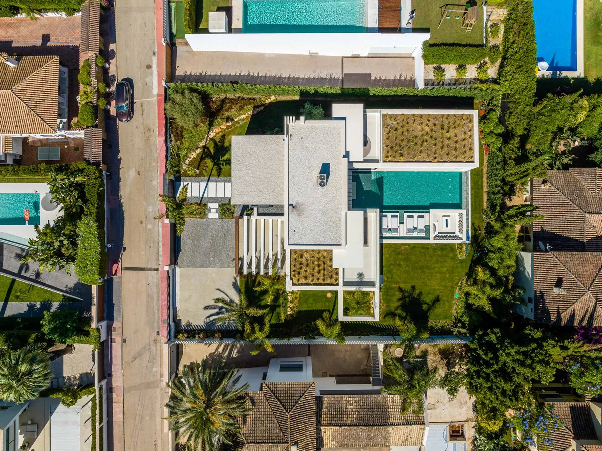 3d066567-070c-45b7-bc8d-87e3c05812e9