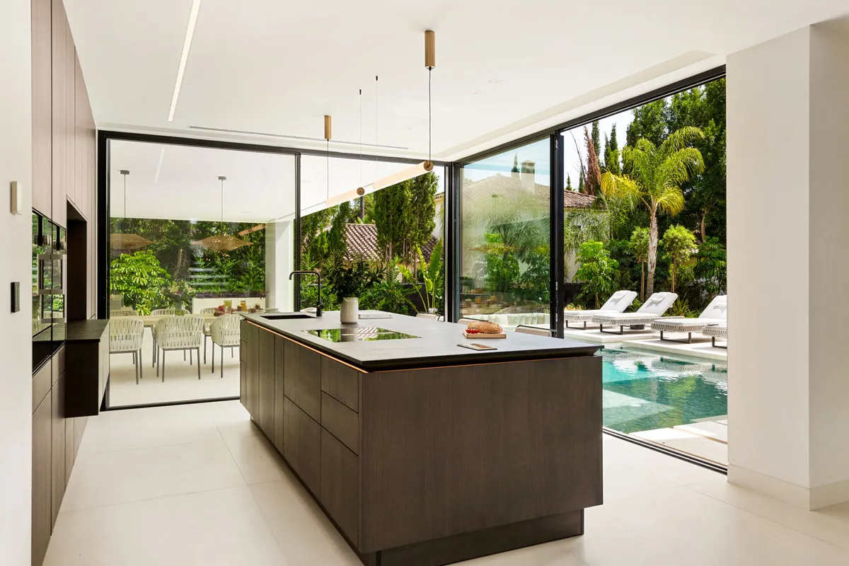 9f4dcd04-973a-4c27-9418-b713485347a7