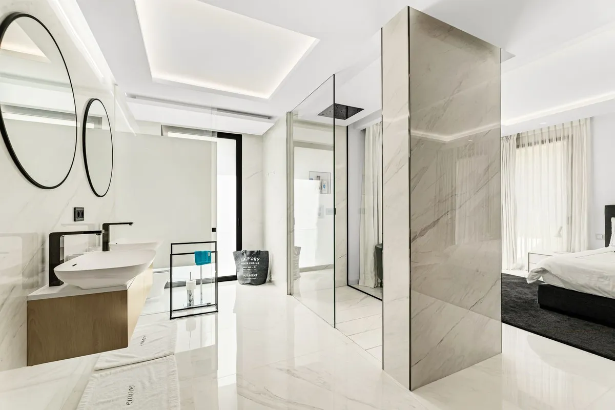 c24cf82d-051a-4cf4-af8c-7c68681d7146