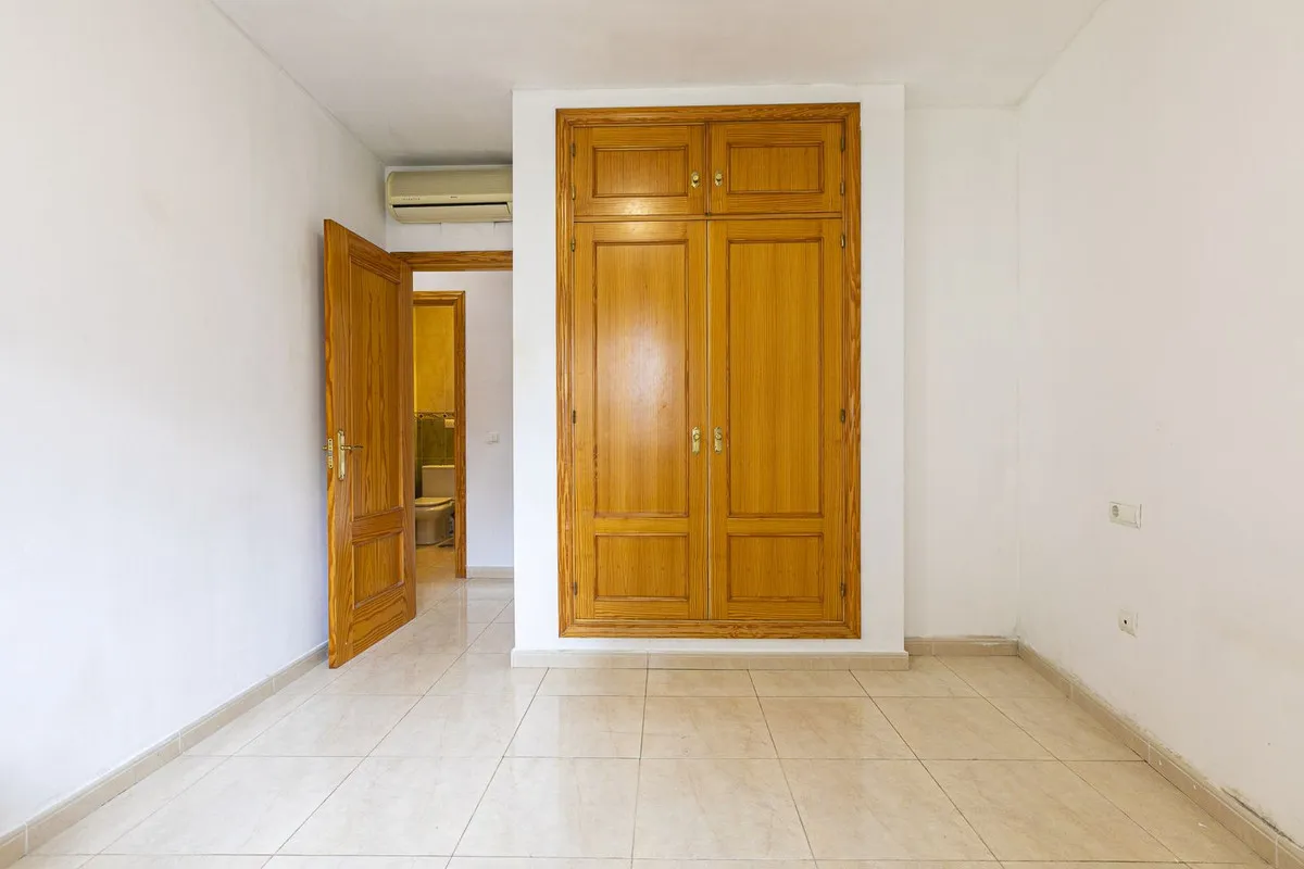 eee86480-5351-4503-8d36-837154f23053