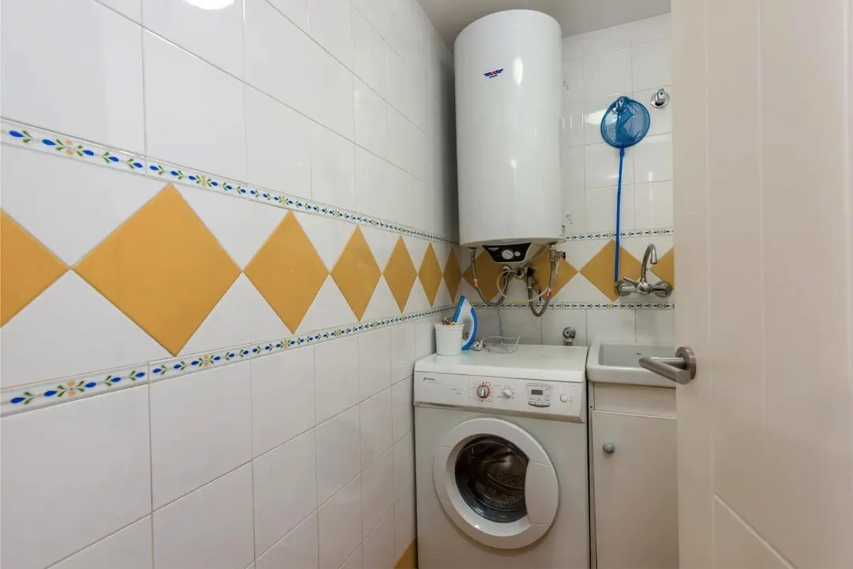 19c651db-6000-470d-8dc3-2c5823fff0bf