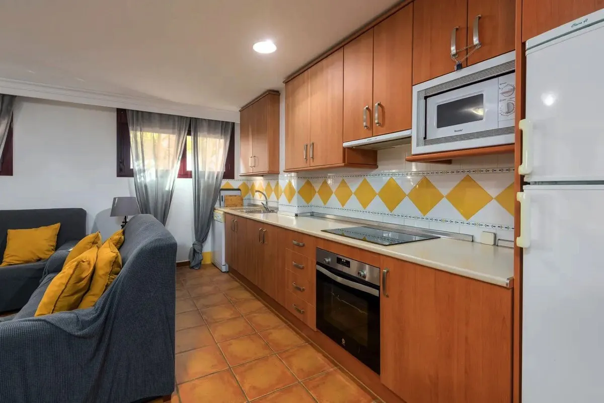 36e45f37-7387-4236-805c-591be241e6f8