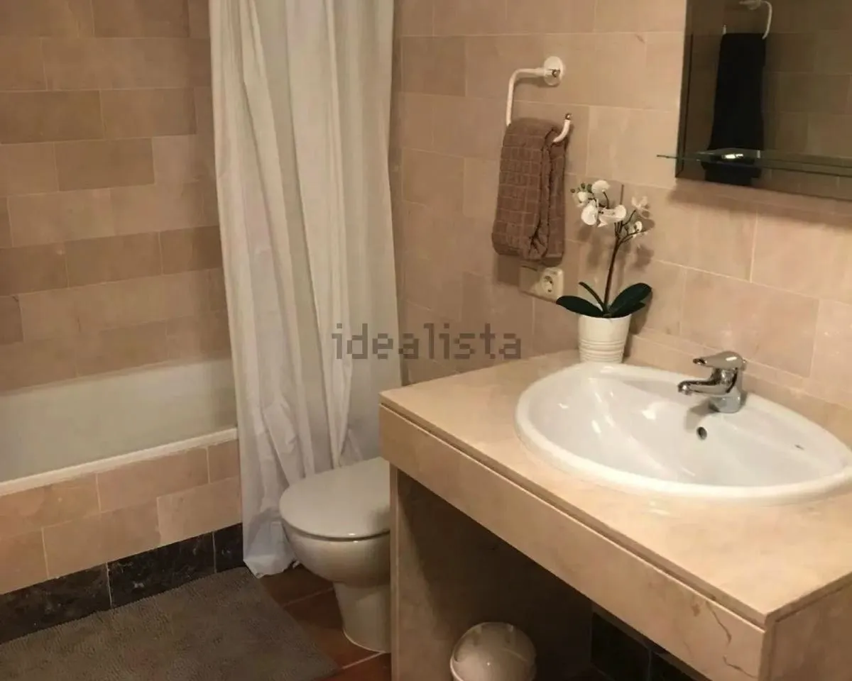 3f5ad581-0ea1-4875-b076-2a9fbd425300