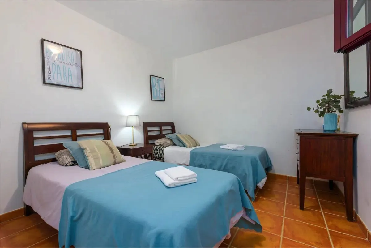 f7b17a8f-e122-41f6-b57d-87e4170faa60