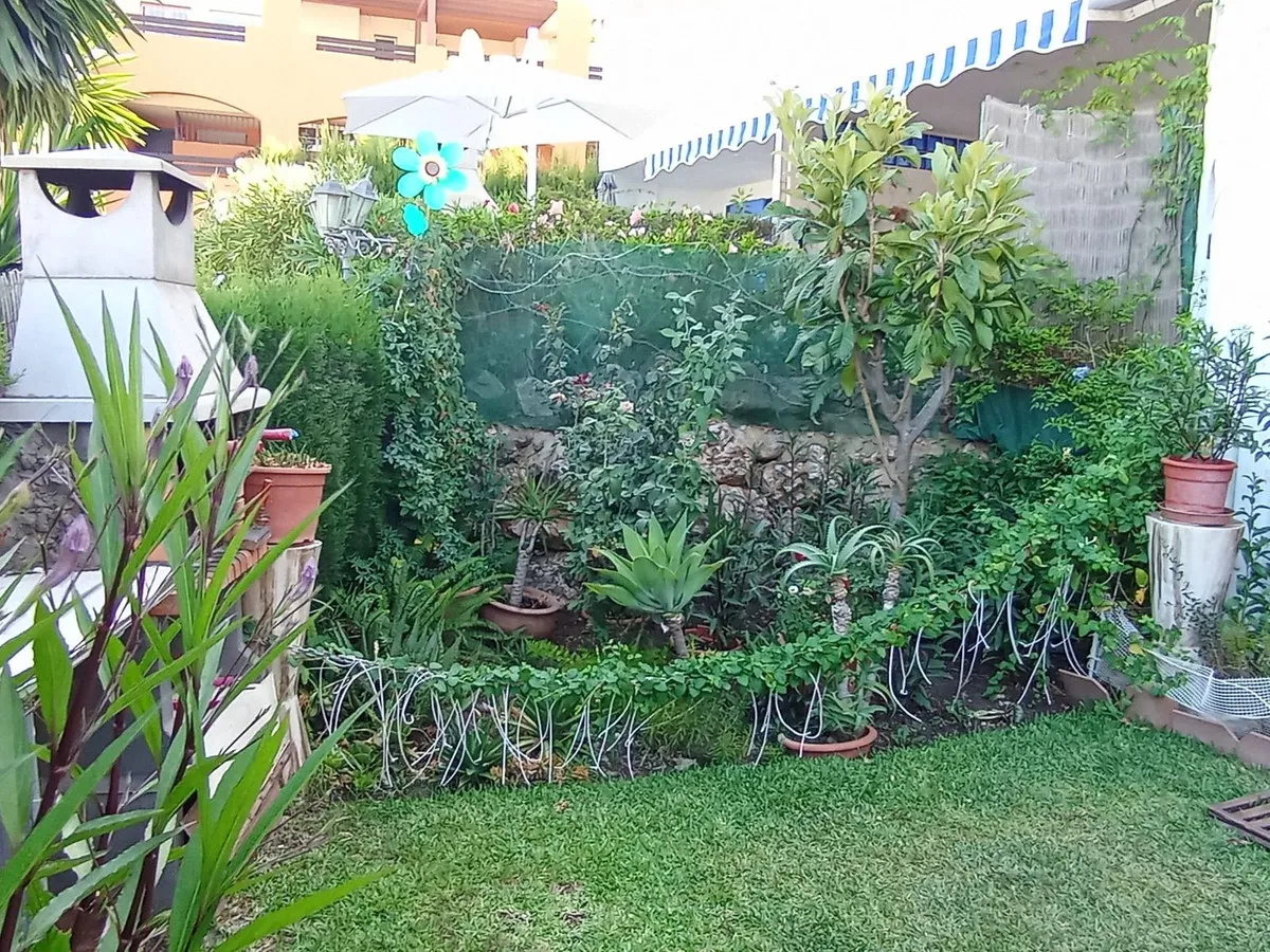 fdc33970-51fa-4df8-a4ad-64ac0434f106