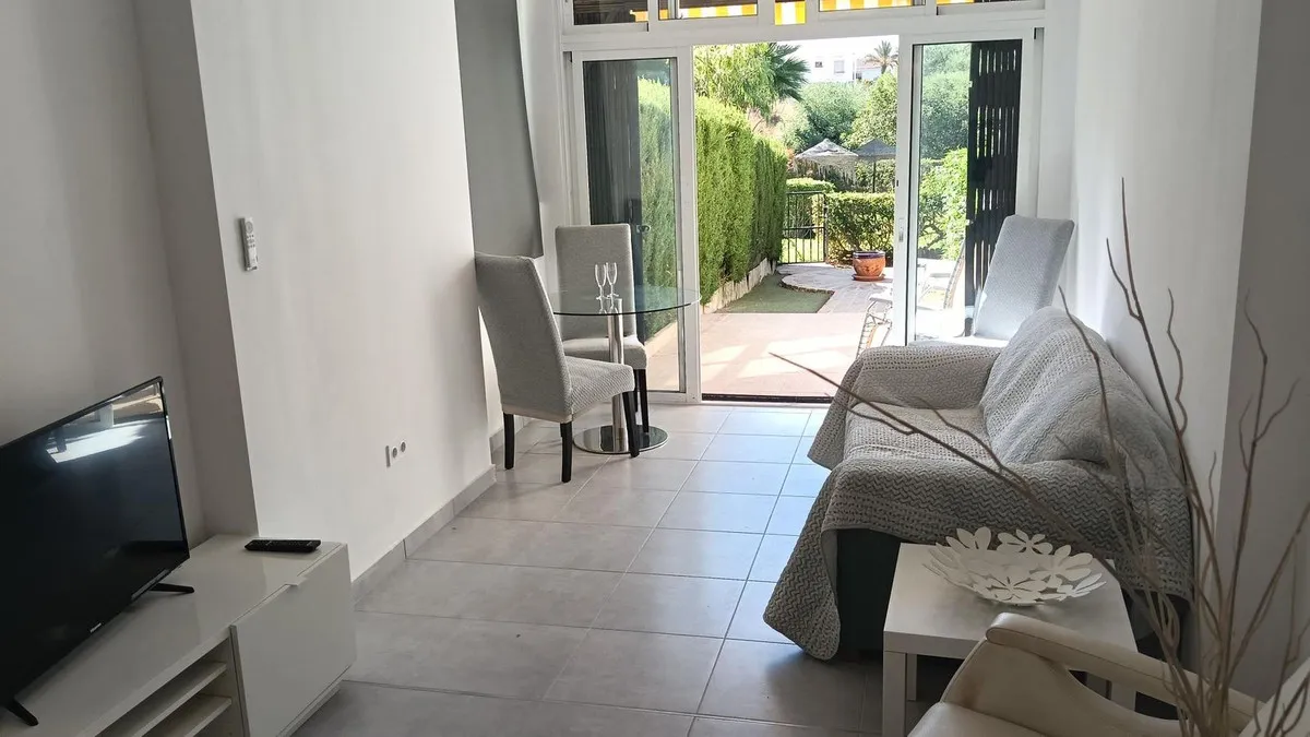 53cbd0f2-ad37-46d1-bc55-7a4f44b48175