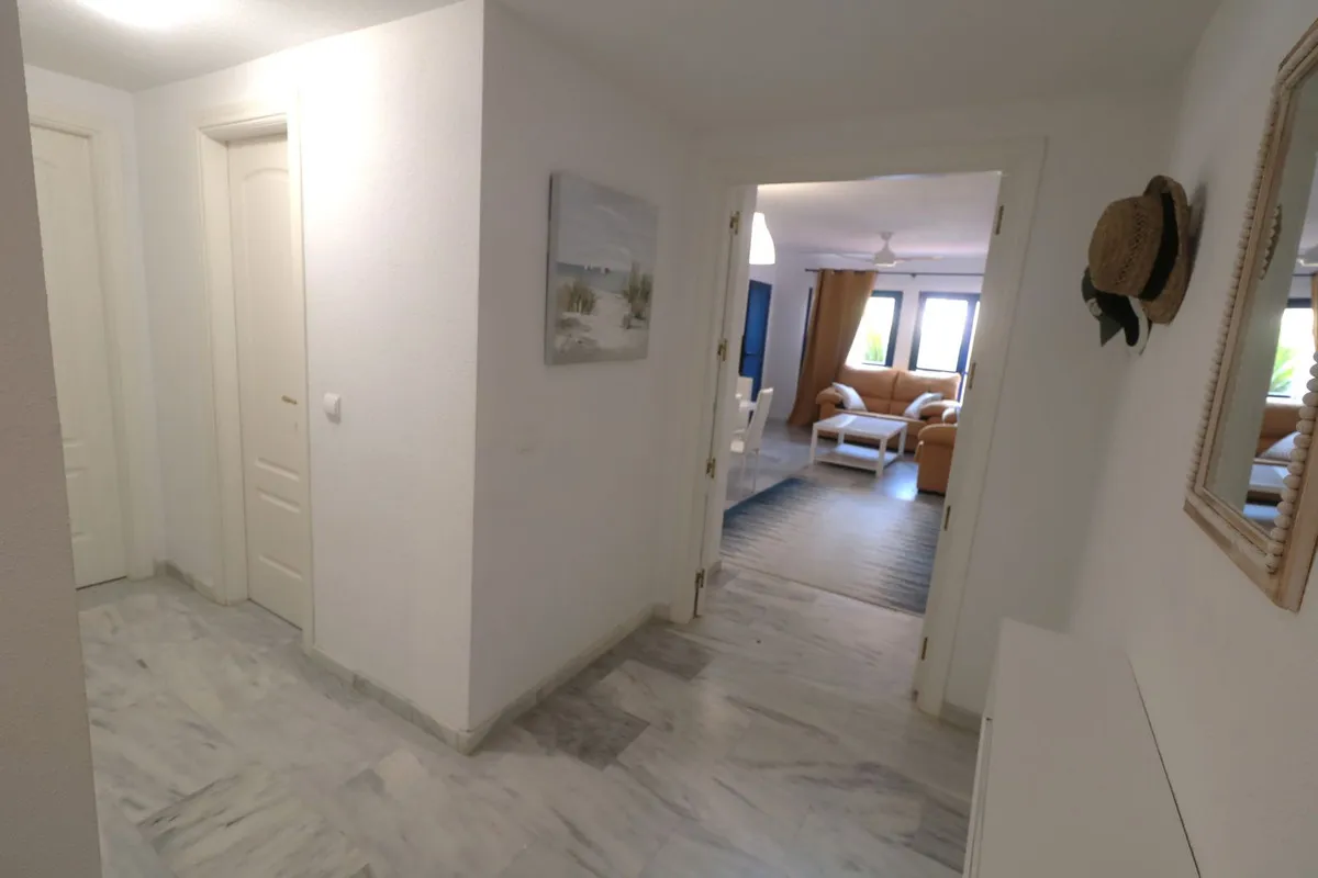 8d258308-8edd-472a-b2e1-45cc333621a0