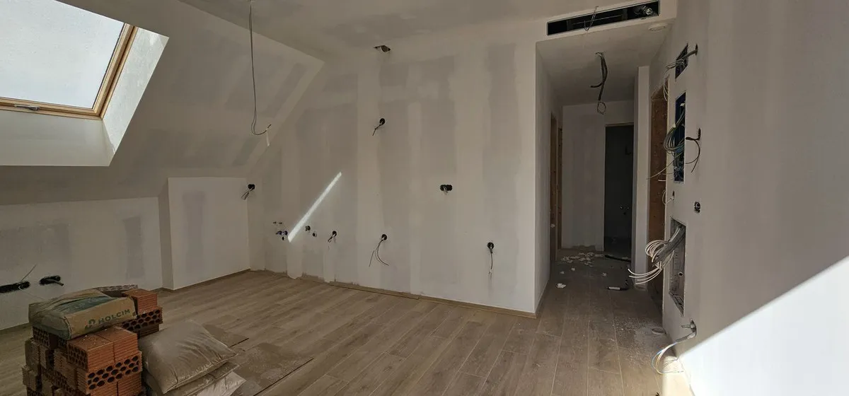 4c1f28e8-0582-4c93-a0d7-7ed671956d9c