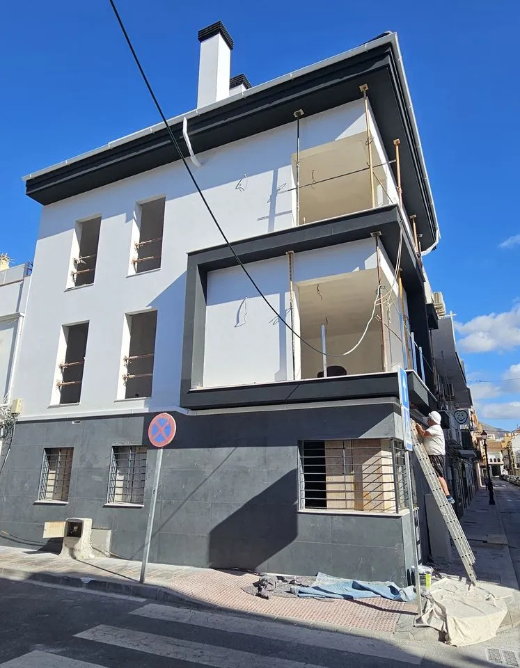 ea9925eb-79c0-4c9f-873a-b32bb6c7875e