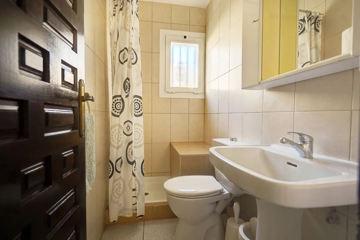 b81b8633-5bbe-48f4-b734-08fba321d863