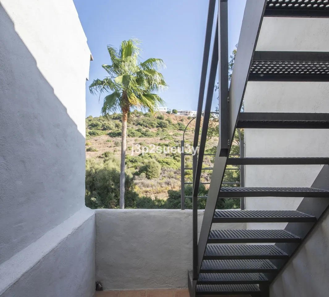 2edeb906-5c74-4a1d-b698-46bbbab7ac27