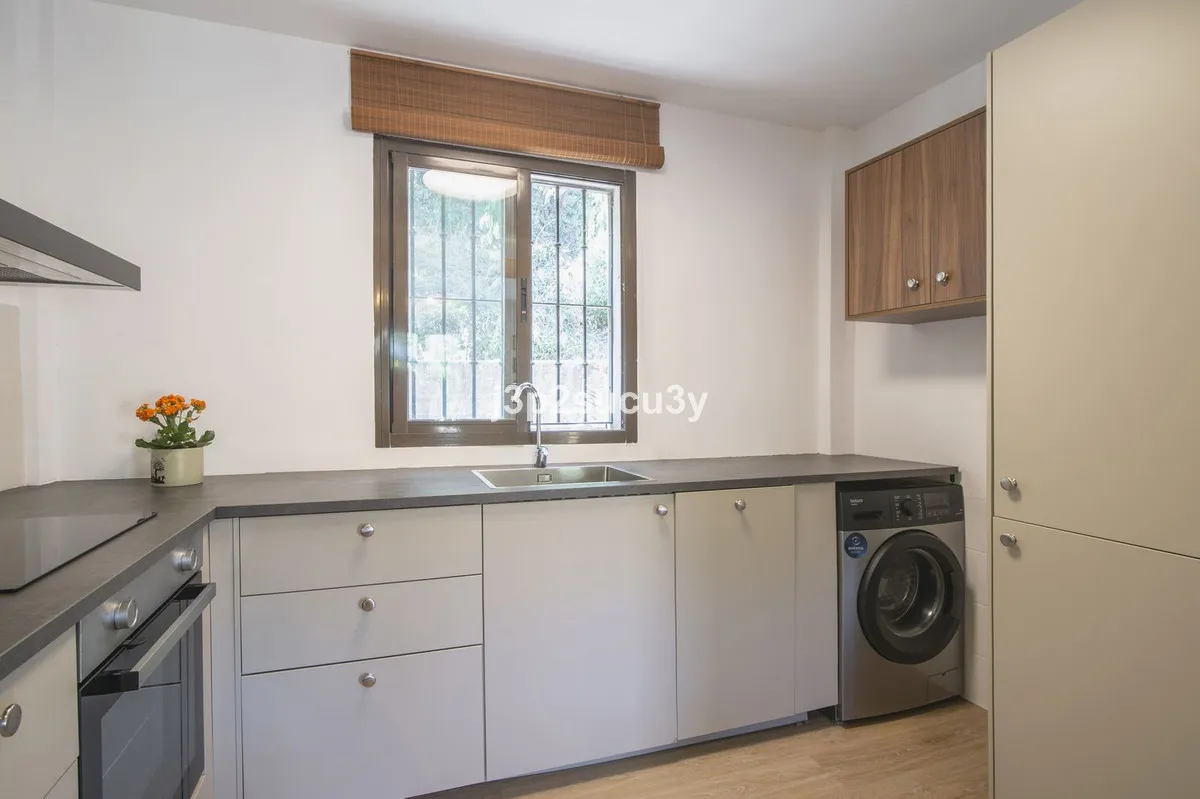 5d402c81-a6c1-4cd6-80aa-b0eef7cda6ce