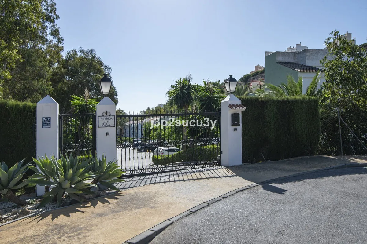 5e17ad61-927c-4761-bb81-bd738fc16189