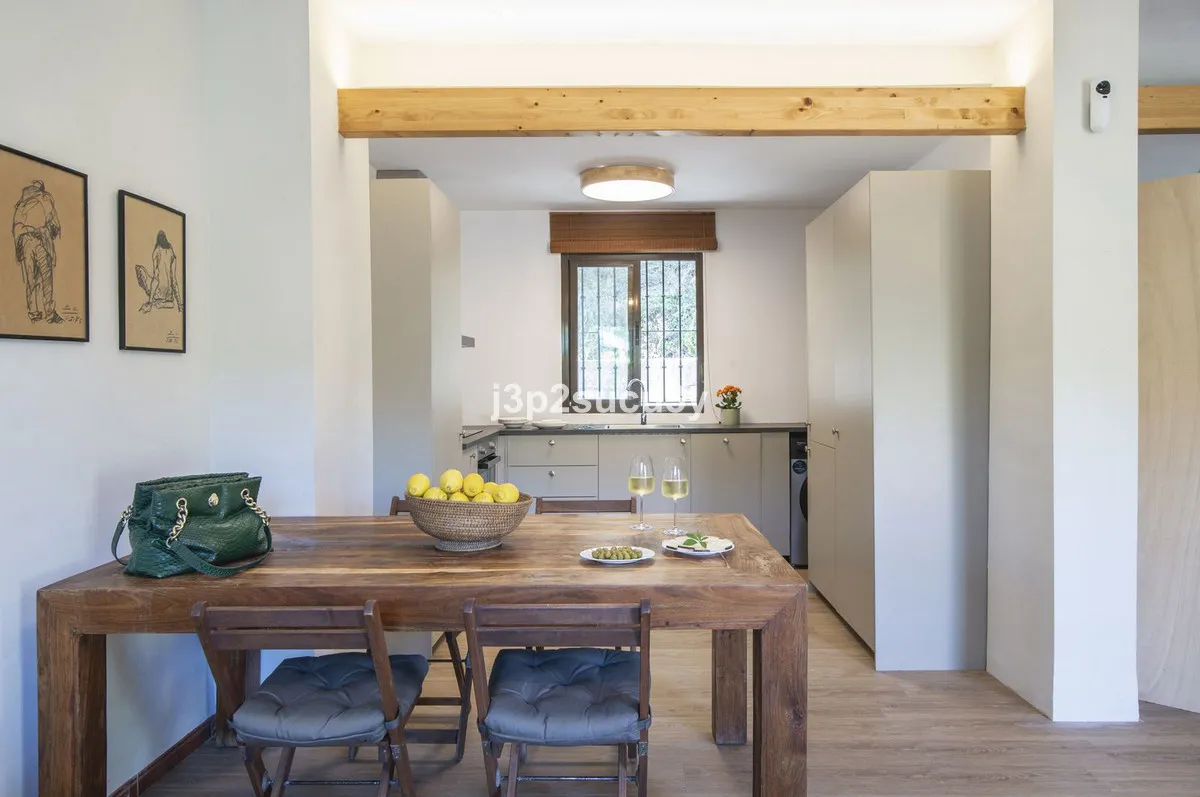 c09a756a-d728-43ca-90ce-2feb3cb97e1a