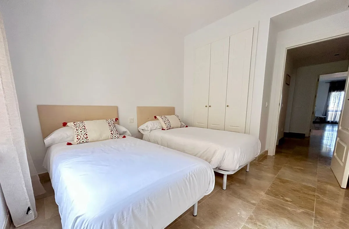 3b294f42-7e4a-458b-b183-024d90a5a1c3