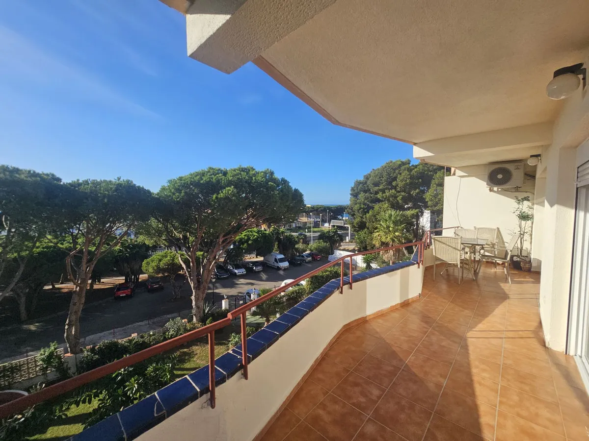 05bbe915-468f-4f7f-8296-b76b08cce52f