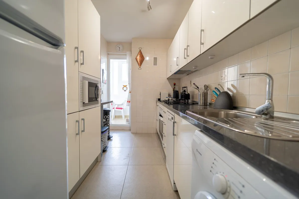 42e318fd-3557-40a1-aab3-55d97011b083