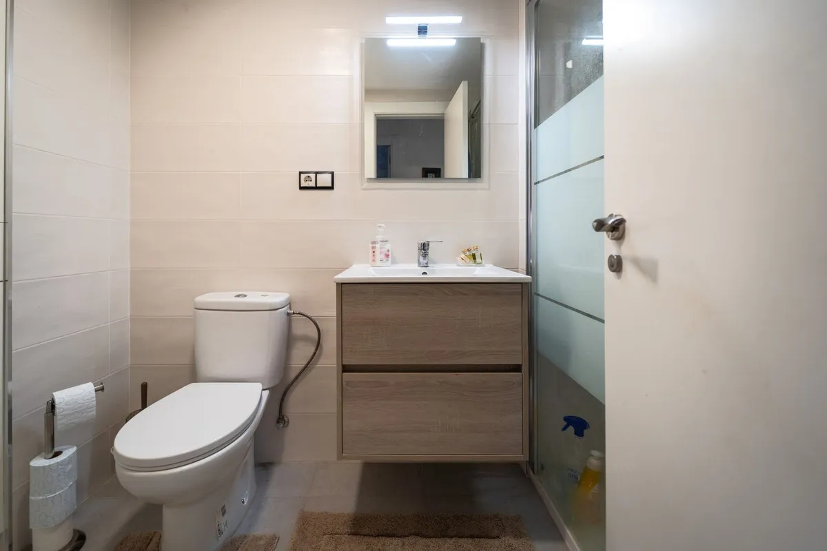 d5d2f962-a130-4d66-972a-de0d40e7d837