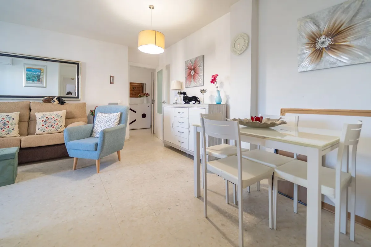 f26e0e96-8fbe-4361-9a5e-21a56935d91c