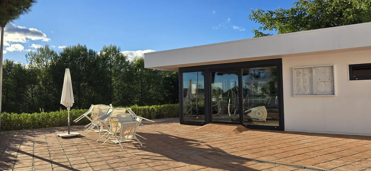 24fffb10-b2b1-450d-8311-9349a76a393f