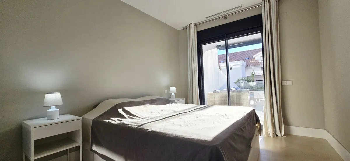 f4554242-a1a6-4b2d-be0a-d310d665a1f1