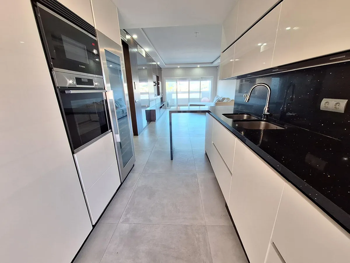 9c341c59-6103-41bc-84e4-c599f242e383