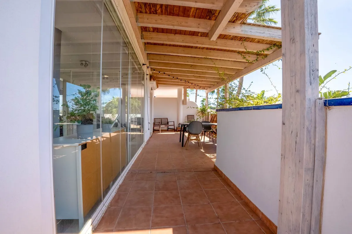 31fd563f-b3d0-4fdd-8043-3a48bdaa4880