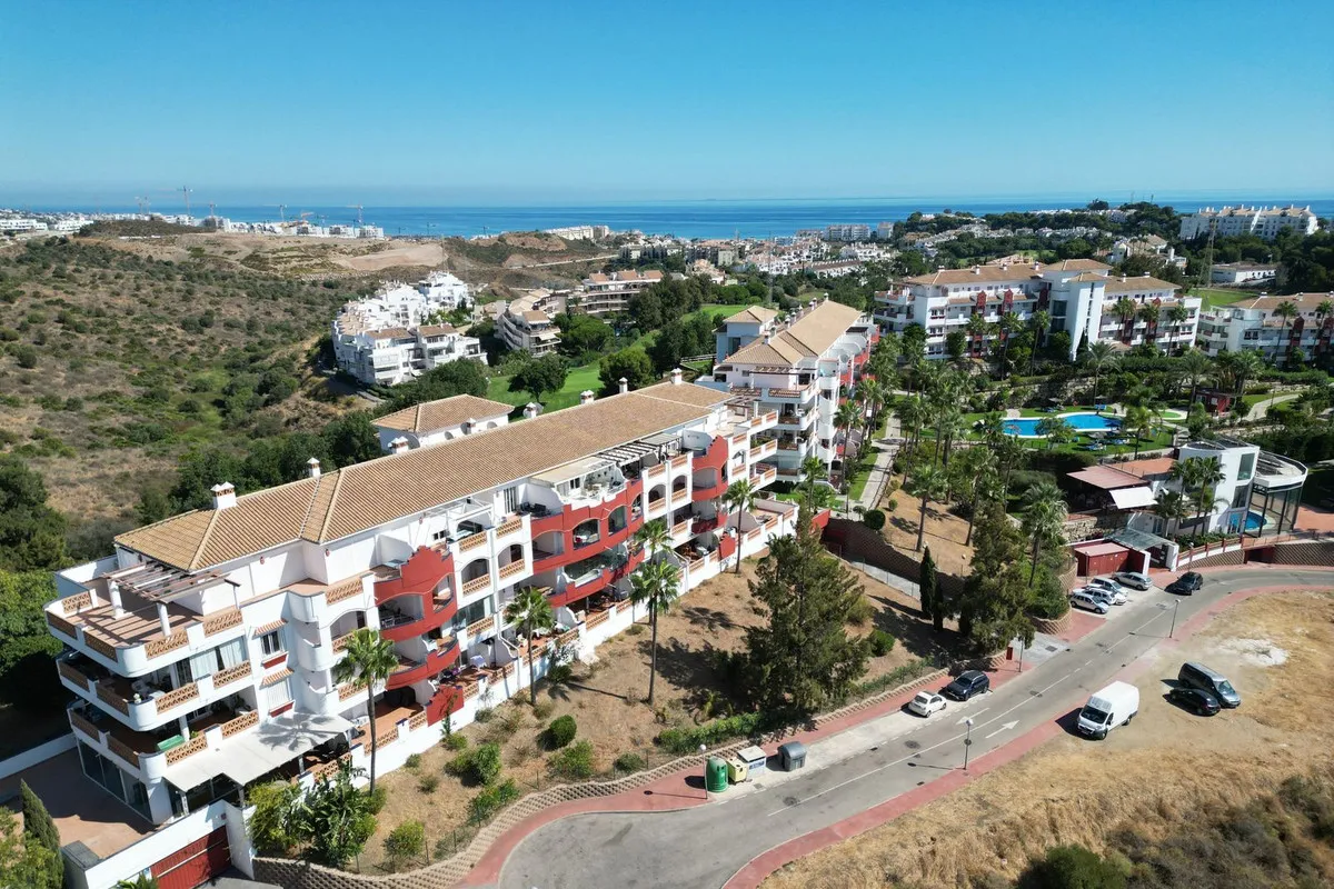 a4f25c00-63d7-4492-966e-78c2d2e6de46