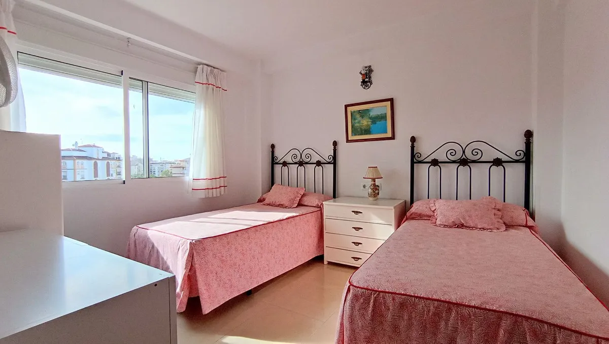 cc0d5ca3-ef1c-48a4-a42c-058fda1a0cb7