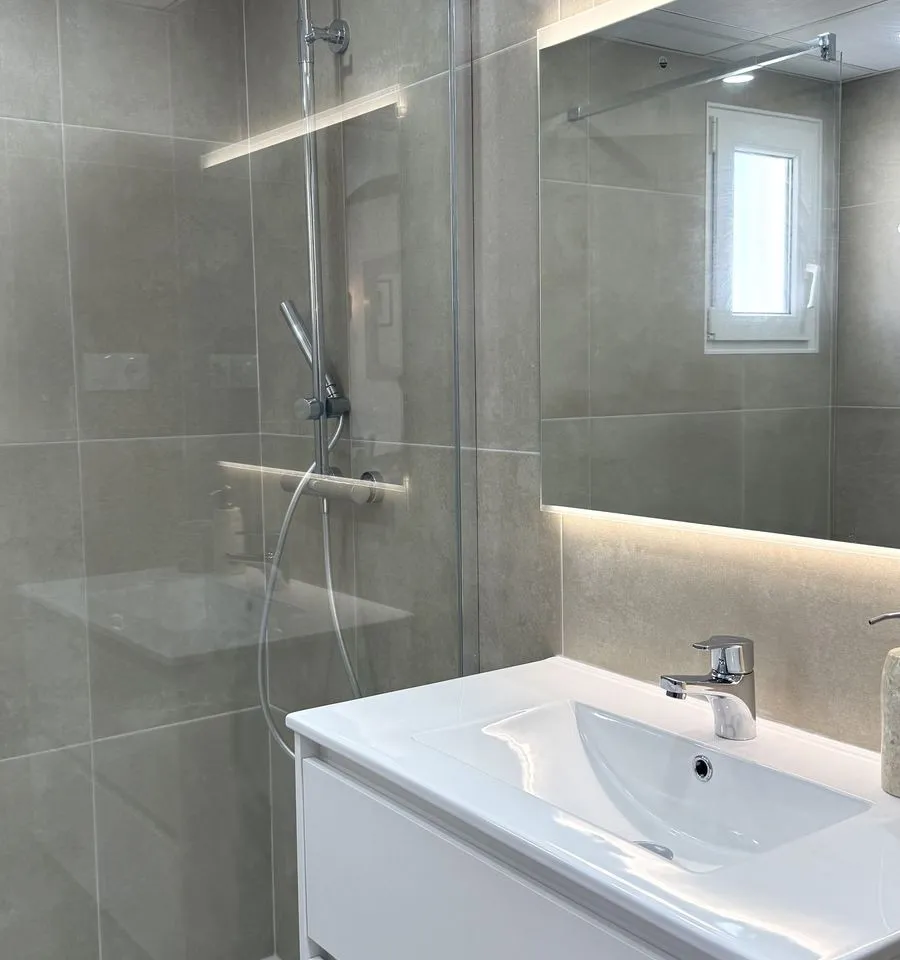 7fc8b15f-3a4d-4128-afeb-dbfb80f8f268