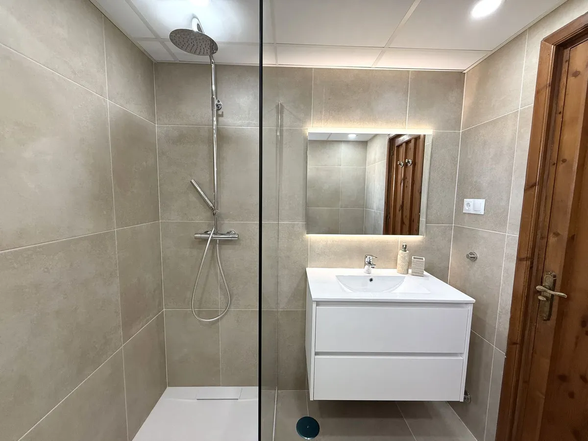 a8a82c39-d164-4ef0-a1df-078c5374431f