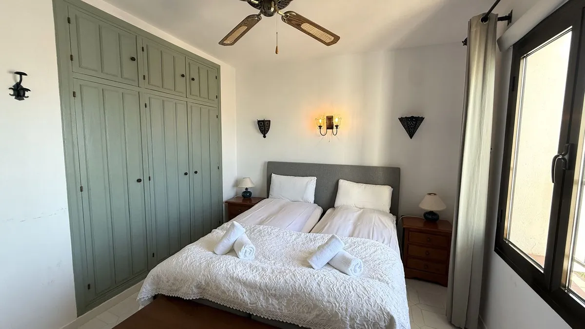 d2a0f624-335a-44db-9a7f-e73f77ddfe63